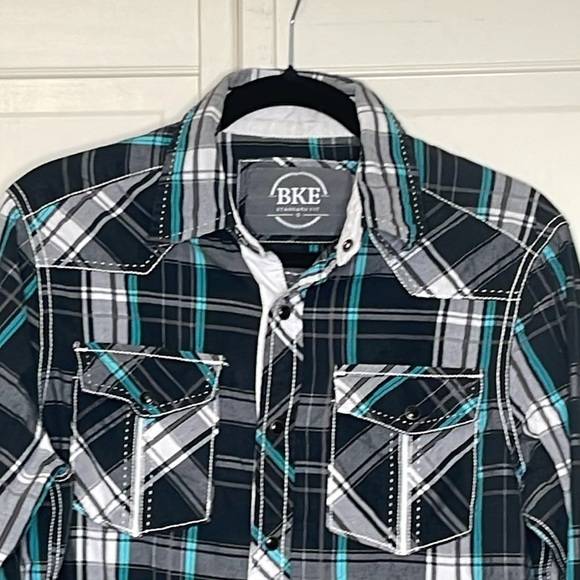 BKE Men’s Western Snap Up Plaid Shirt Black and Blue Size Small Standard Fit - Picture 2 of 7